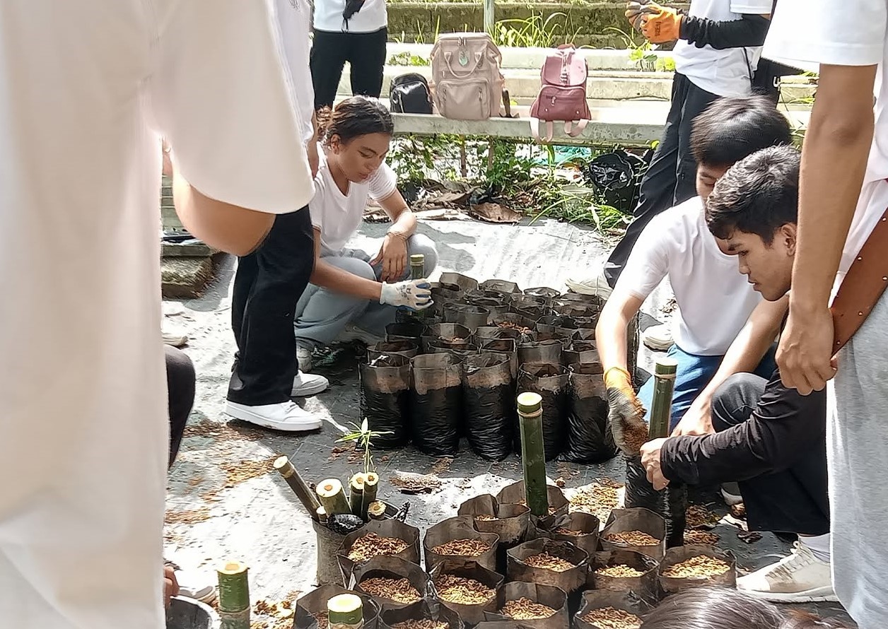 Growing Black Bamboo Through Youth Participation